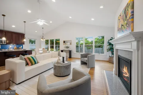 $999,000 | 12114 Whippoorwill Lane, Rockville, MD 20852