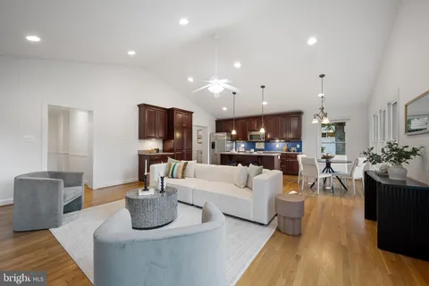 $999,000 | 12114 Whippoorwill Lane, Rockville, MD 20852