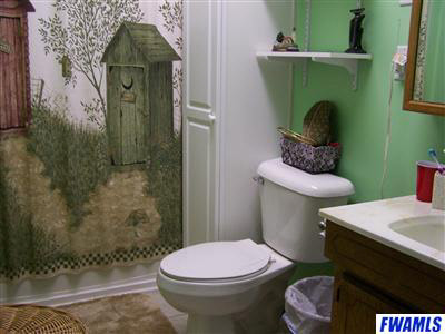 815 Madison Street Decatur, IN 46733 - Photo 6 of 10