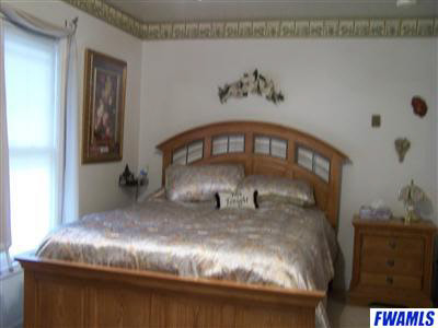 815 Madison Street Decatur, IN 46733 - Photo 7 of 10