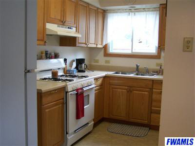 815 Madison Street Decatur, IN 46733 - Photo 8 of 10