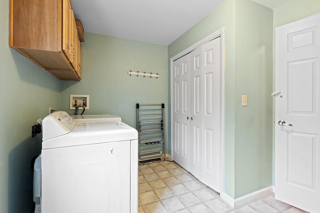 382 Bailey Road Alna, ME 04535 - Photo 24 of 45 Laundry room