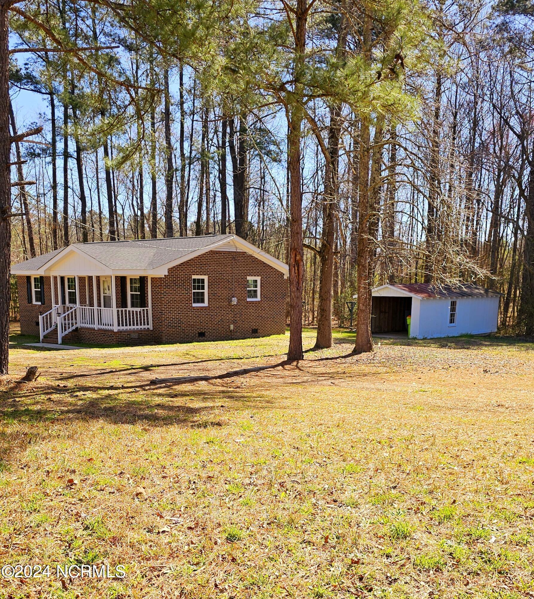 84 Christmas Road Enfield, NC 27823 - Photo 2 of 19 2 - Front Right