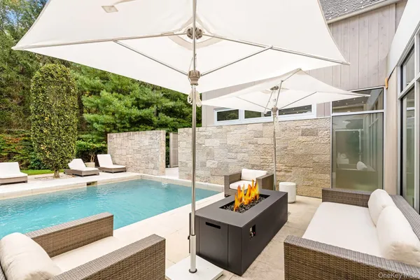 $120,000 | 7 Rolling Wood Lane, East Hampton, NY 11937
