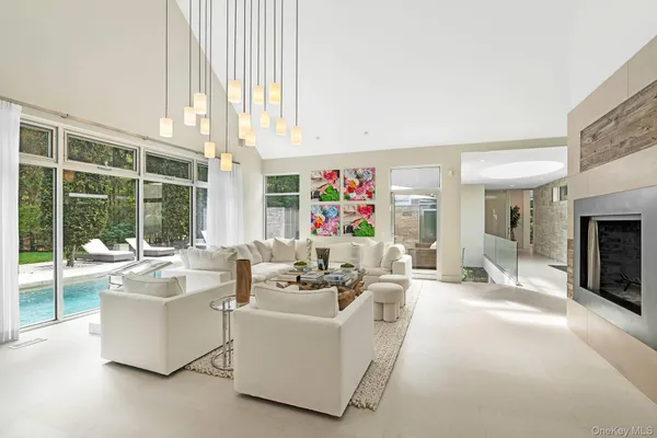 $120,000 | 7 Rolling Wood Lane, East Hampton, NY 11937
