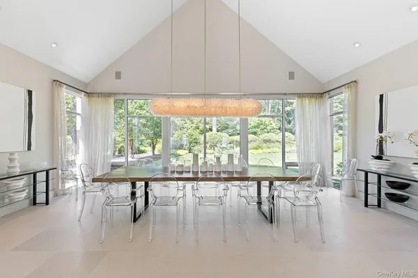$120,000 | 7 Rolling Wood Lane, East Hampton, NY 11937