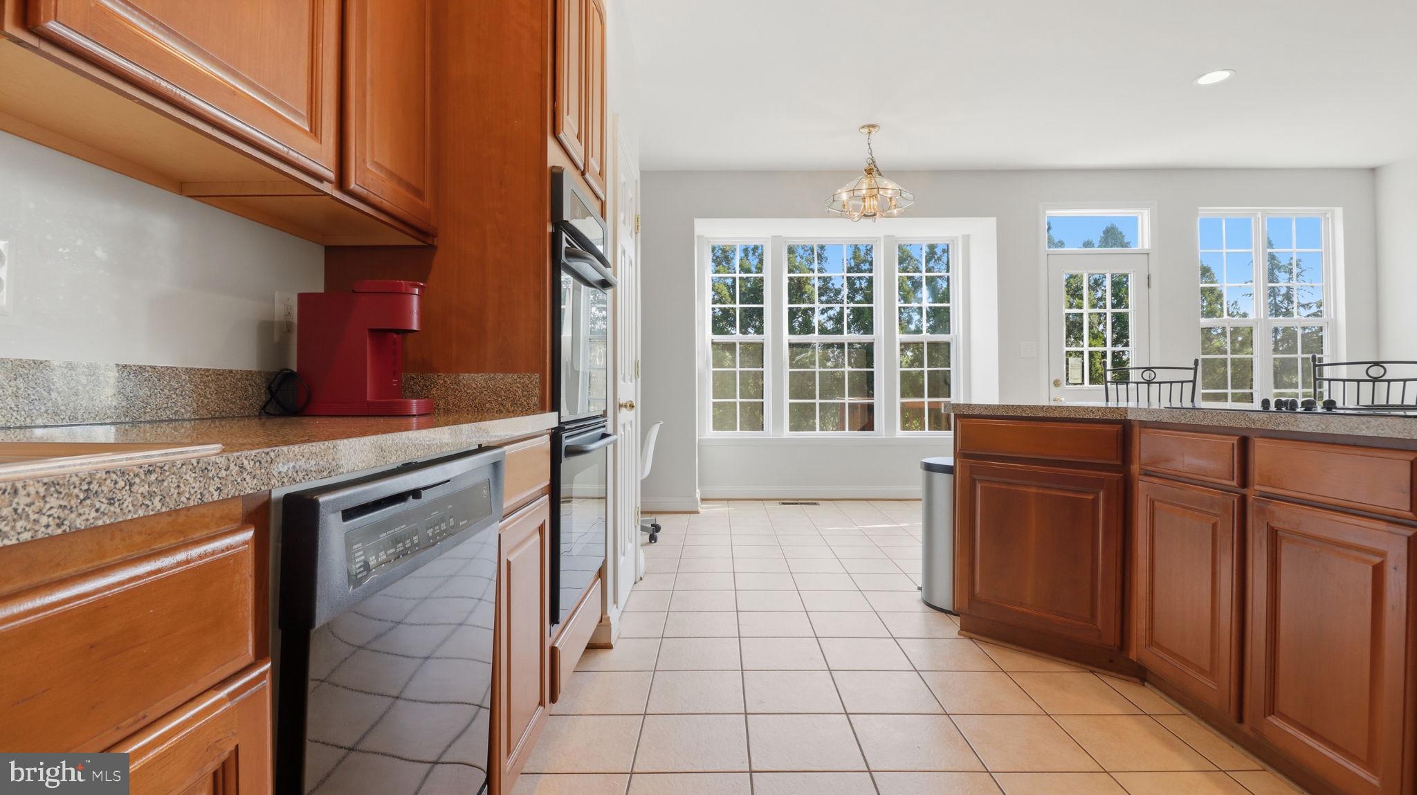 406 Leeds Ridge Court Purcellville, VA 20132 - Photo 10 of 63