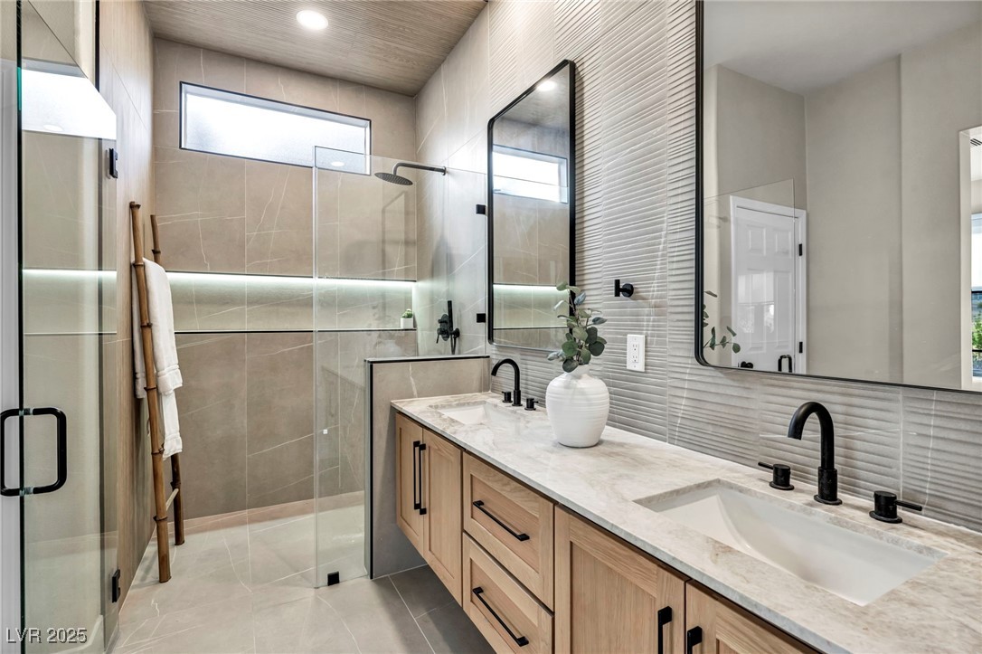 9917 Villa Ridge Drive Las Vegas, NV 89134 - Photo 45 of 71