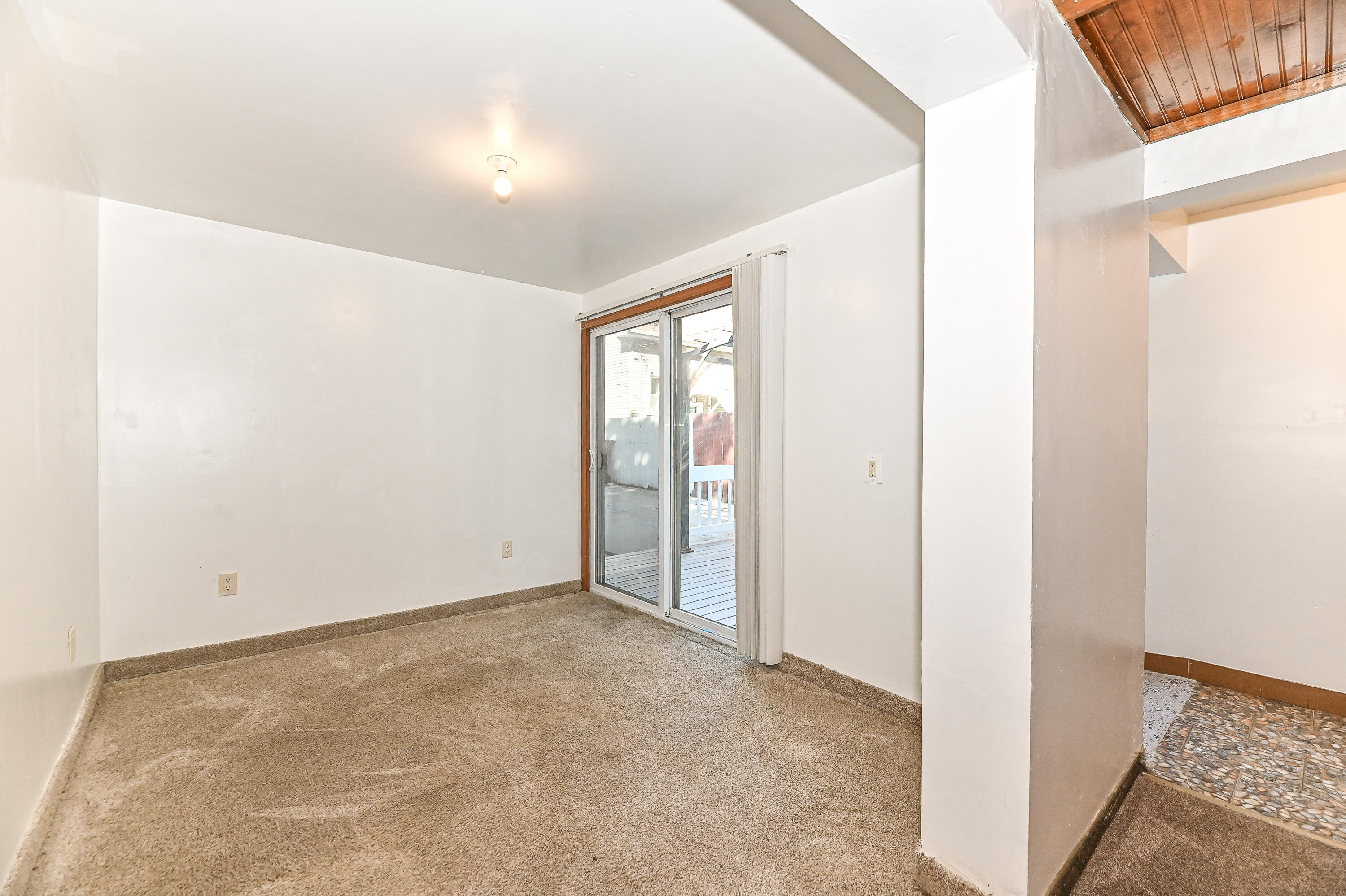1323 Ohio Street Racine, WI 53405 - Photo 9 of 20 Dining area