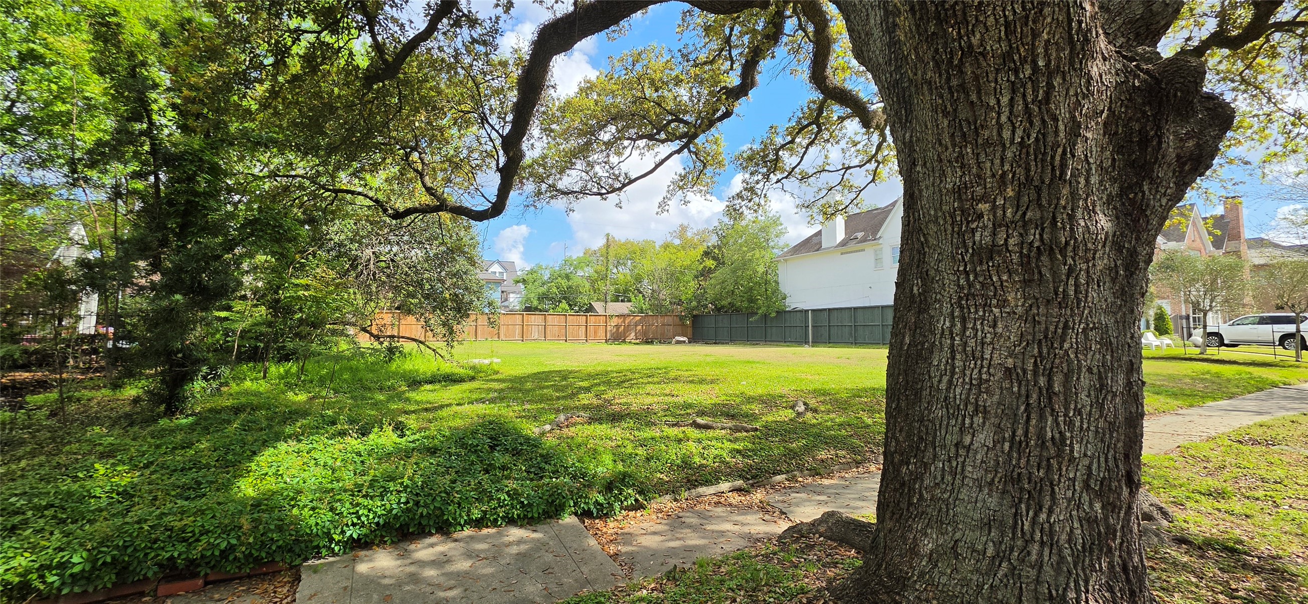2024 Milford Street Houston, TX 77098 - Photo 3 of 9