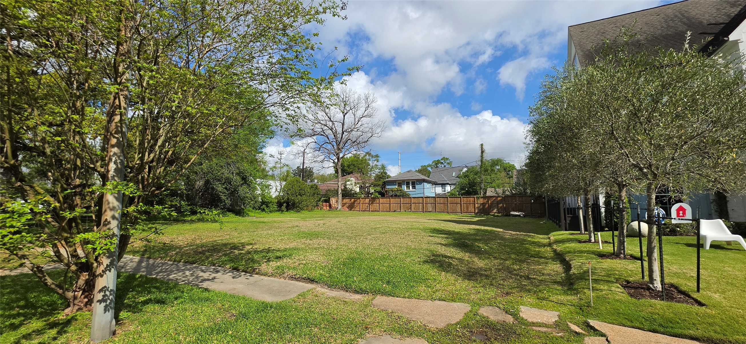 2024 Milford Street Houston, TX 77098 - Photo 5 of 9
