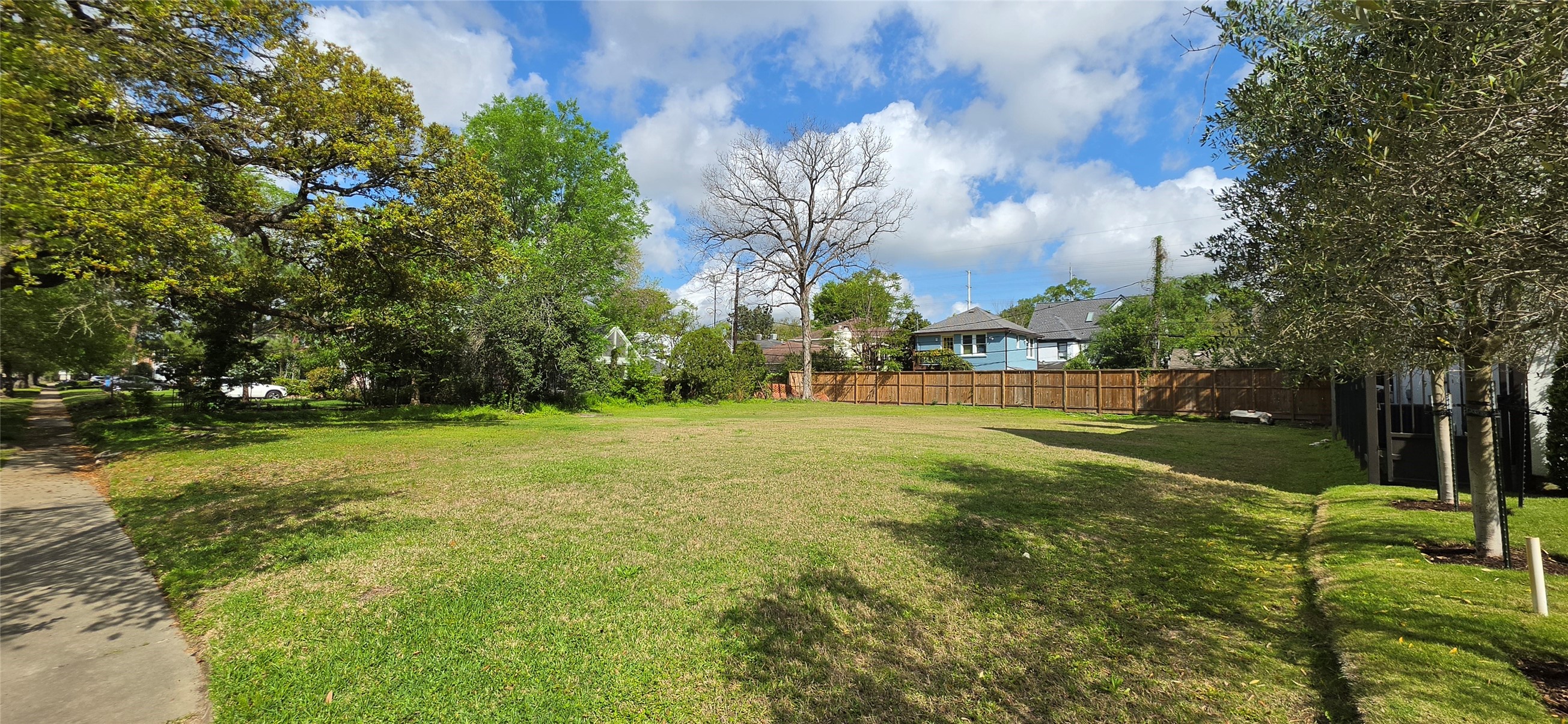 2024 Milford Street Houston, TX 77098 - Photo 7 of 9