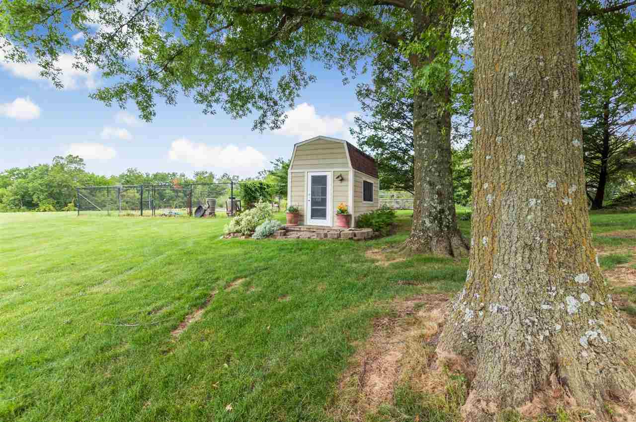 2585 Quincy Road Northeast Solon, IA 52333 - Photo 36 of 48 Gallery Image 36