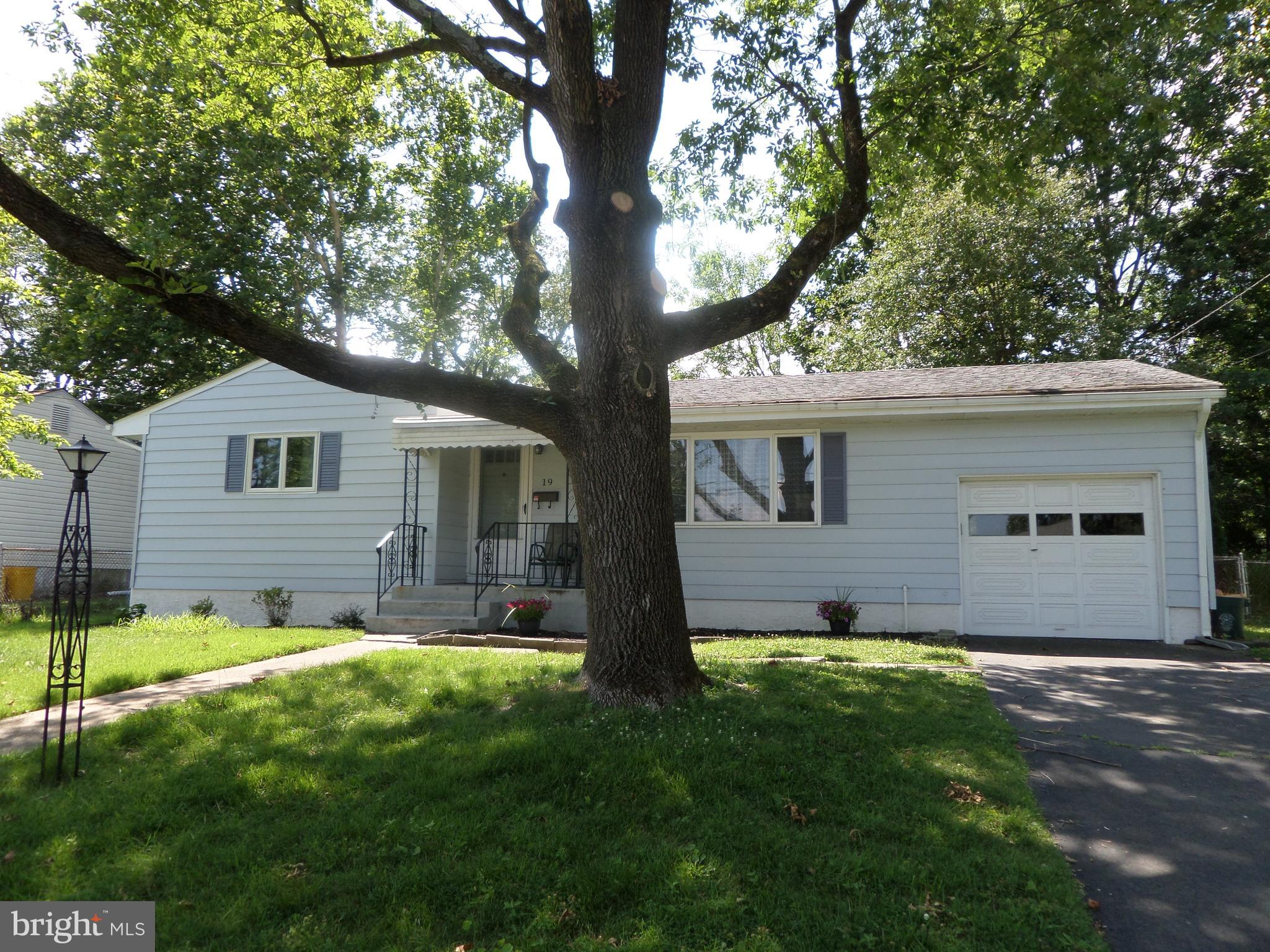 19 Hempstead Road Hamilton, NJ 08610 - Photo 2 of 42 Exterior front