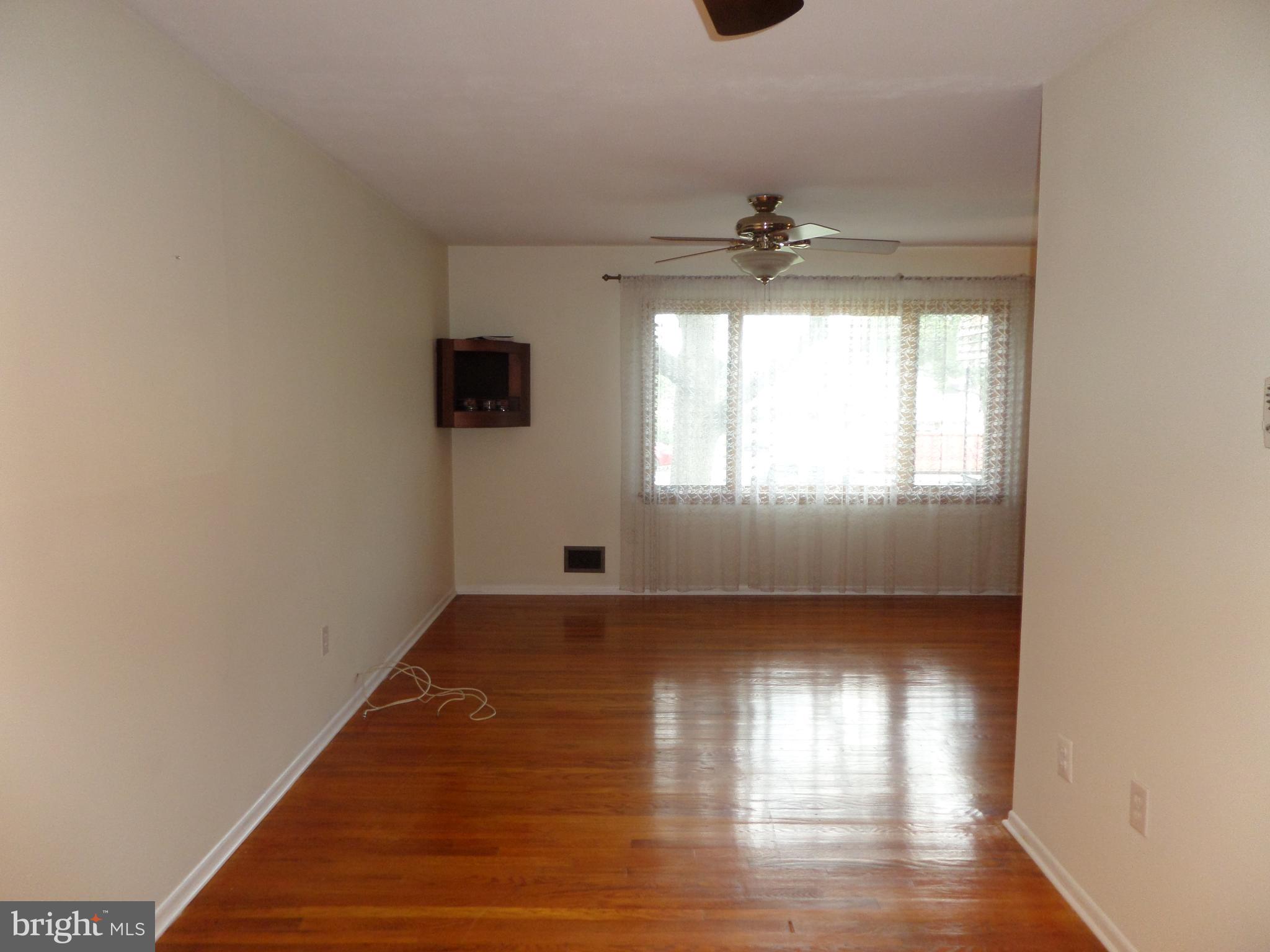 19 Hempstead Road Hamilton, NJ 08610 - Photo 12 of 42 Dining Room