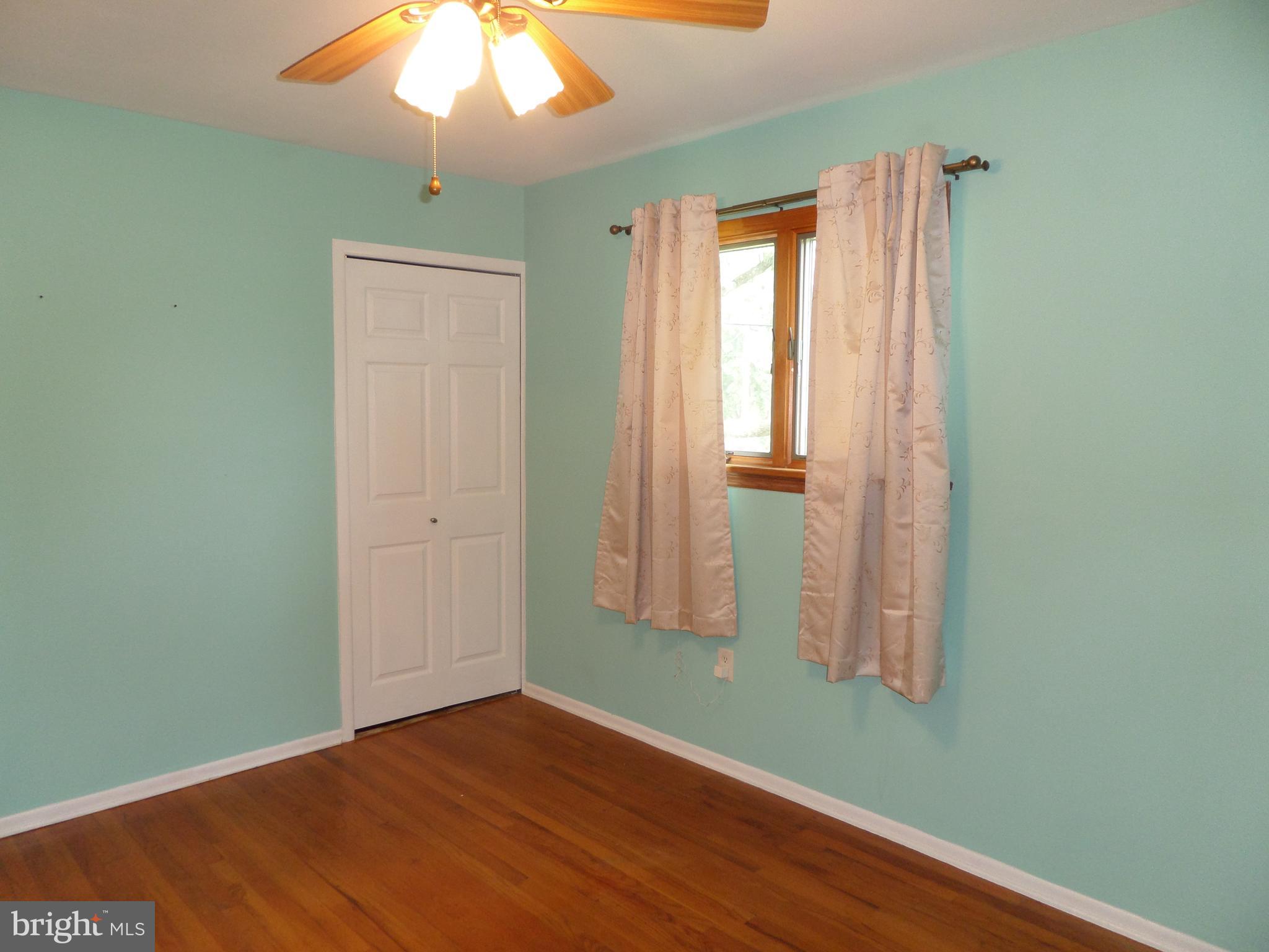 19 Hempstead Road Hamilton, NJ 08610 - Photo 23 of 42 Second bedroom
