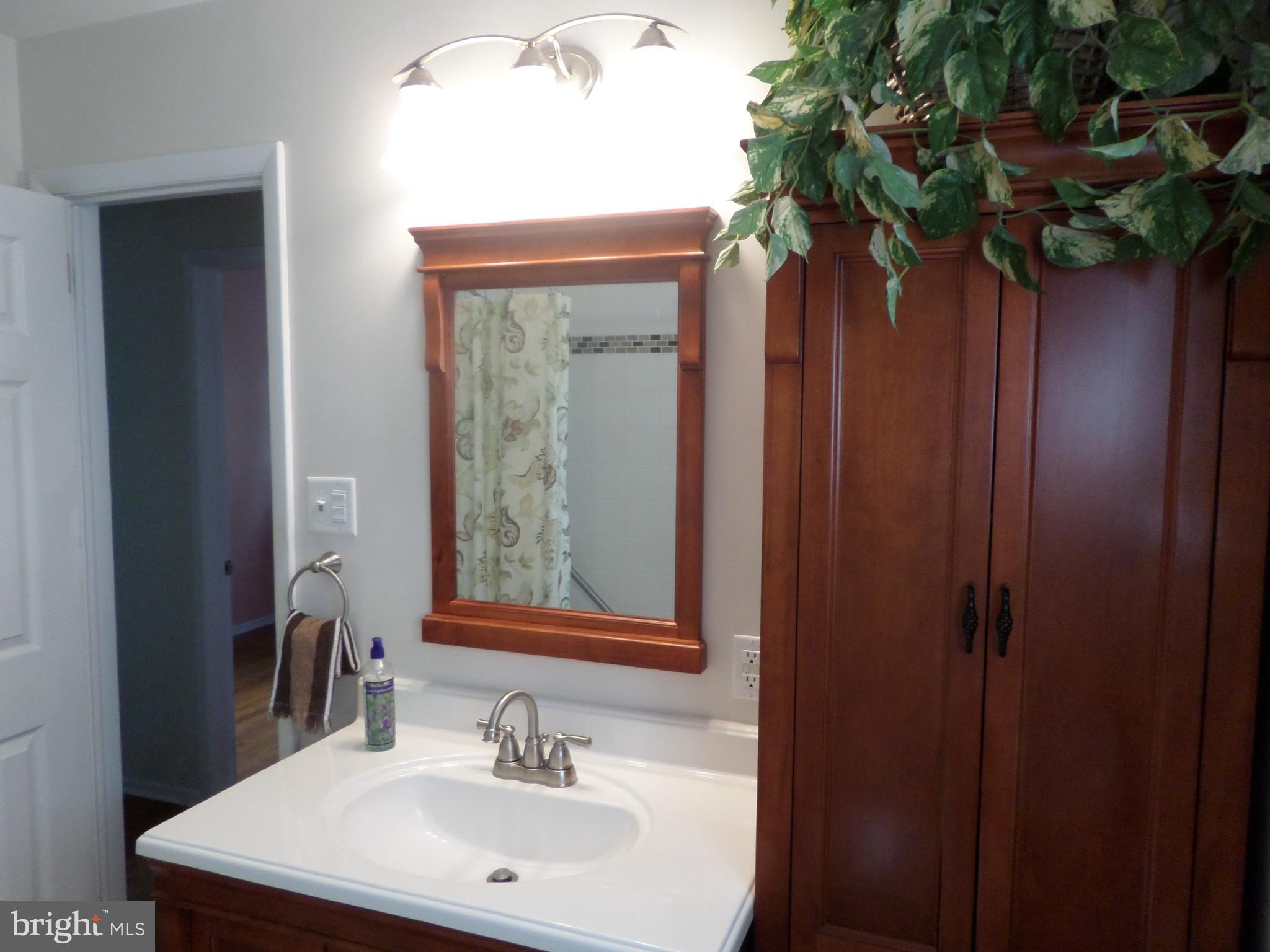 19 Hempstead Road Hamilton, NJ 08610 - Photo 28 of 42 Full bath