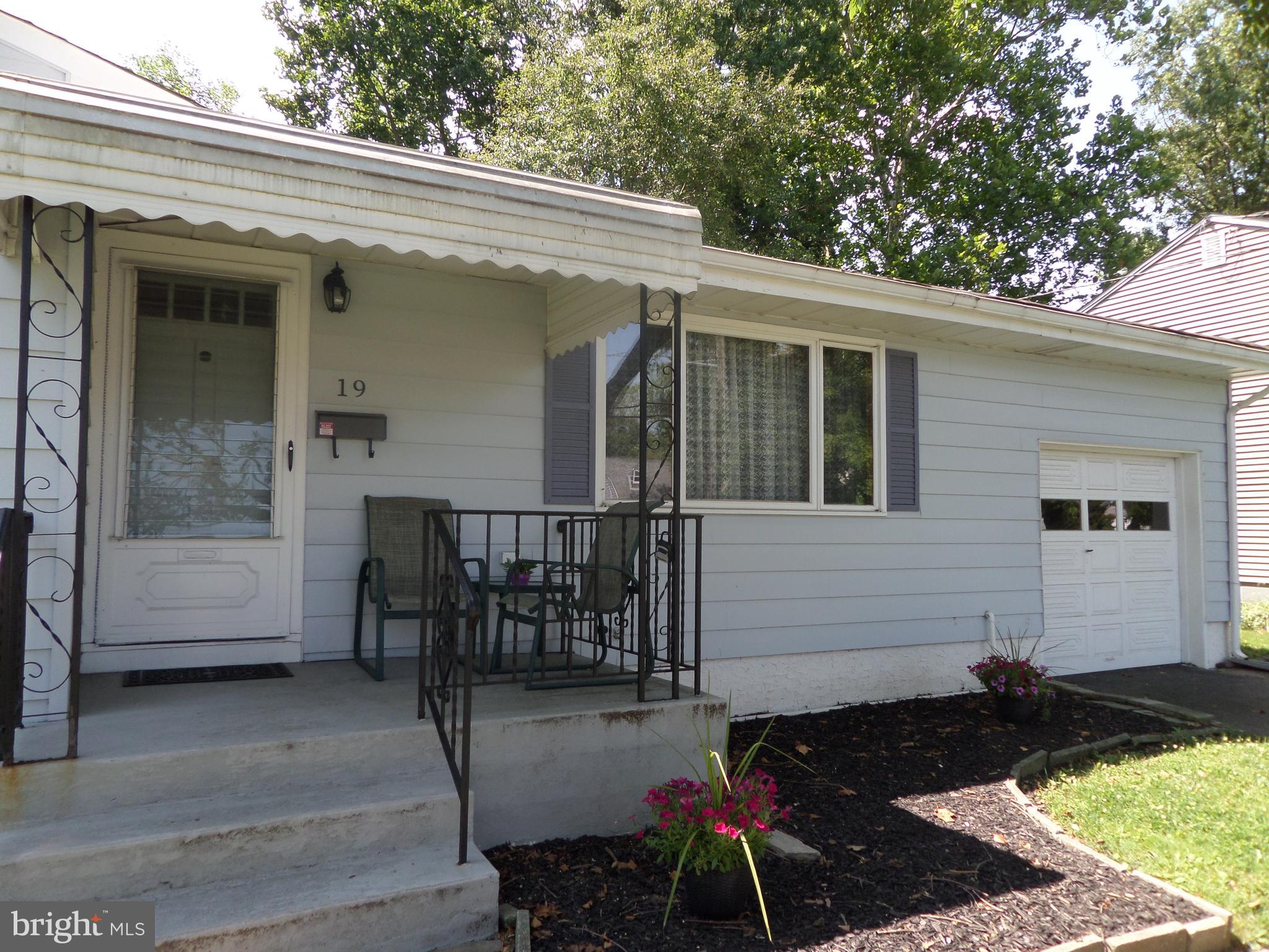 19 Hempstead Road Hamilton, NJ 08610 - Photo 4 of 42 Exterior front