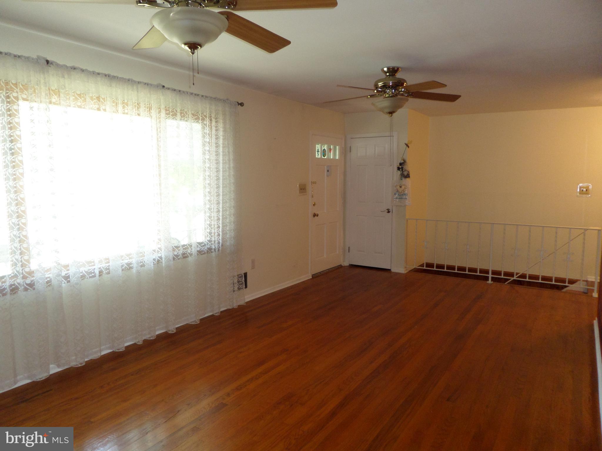 19 Hempstead Road Hamilton, NJ 08610 - Photo 8 of 42 Living room