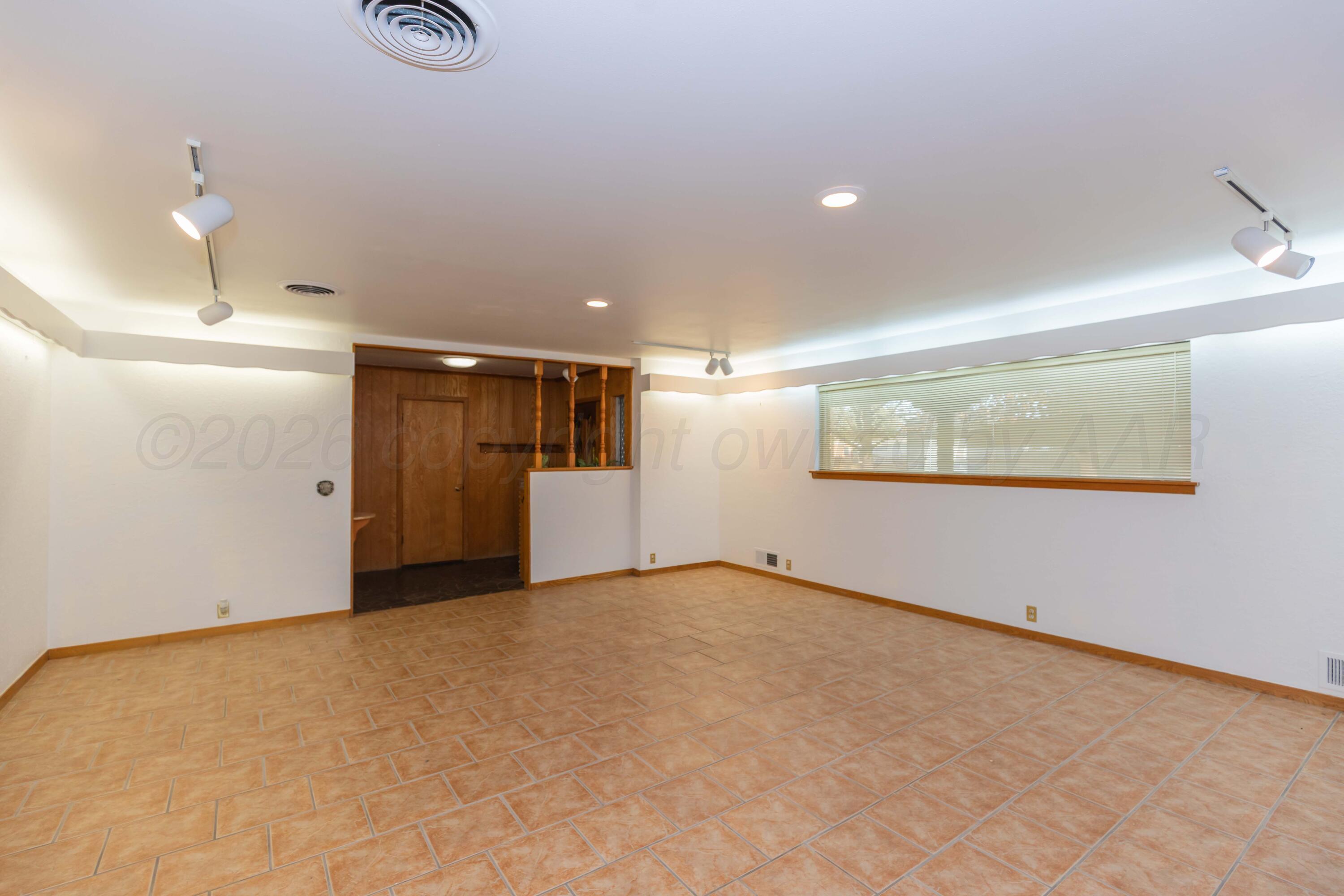 901 West 2nd Street Claude, TX 79019 - Photo 3 of 64 LIVING ROOM # 1