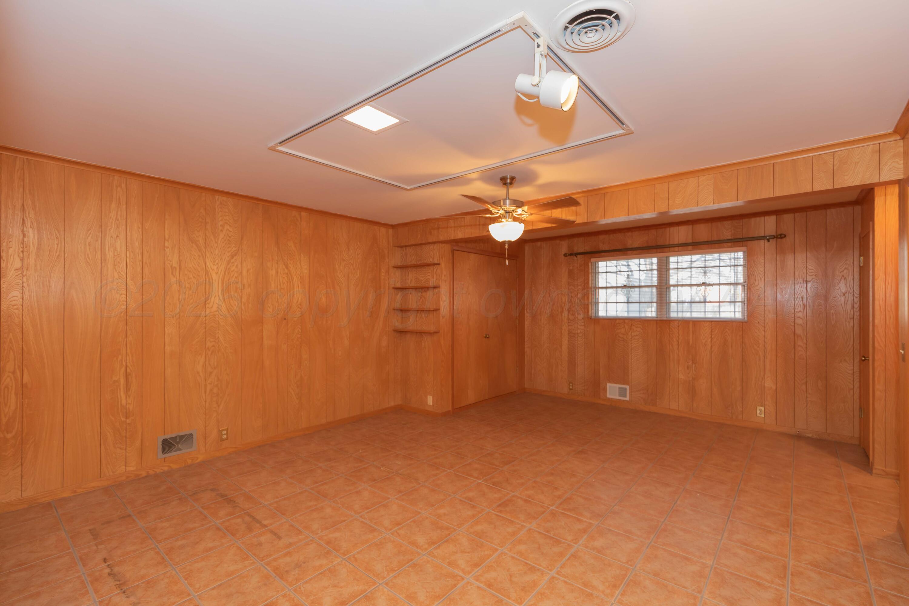 901 West 2nd Street Claude, TX 79019 - Photo 39 of 64 BEDROOM 2 VIEW 1