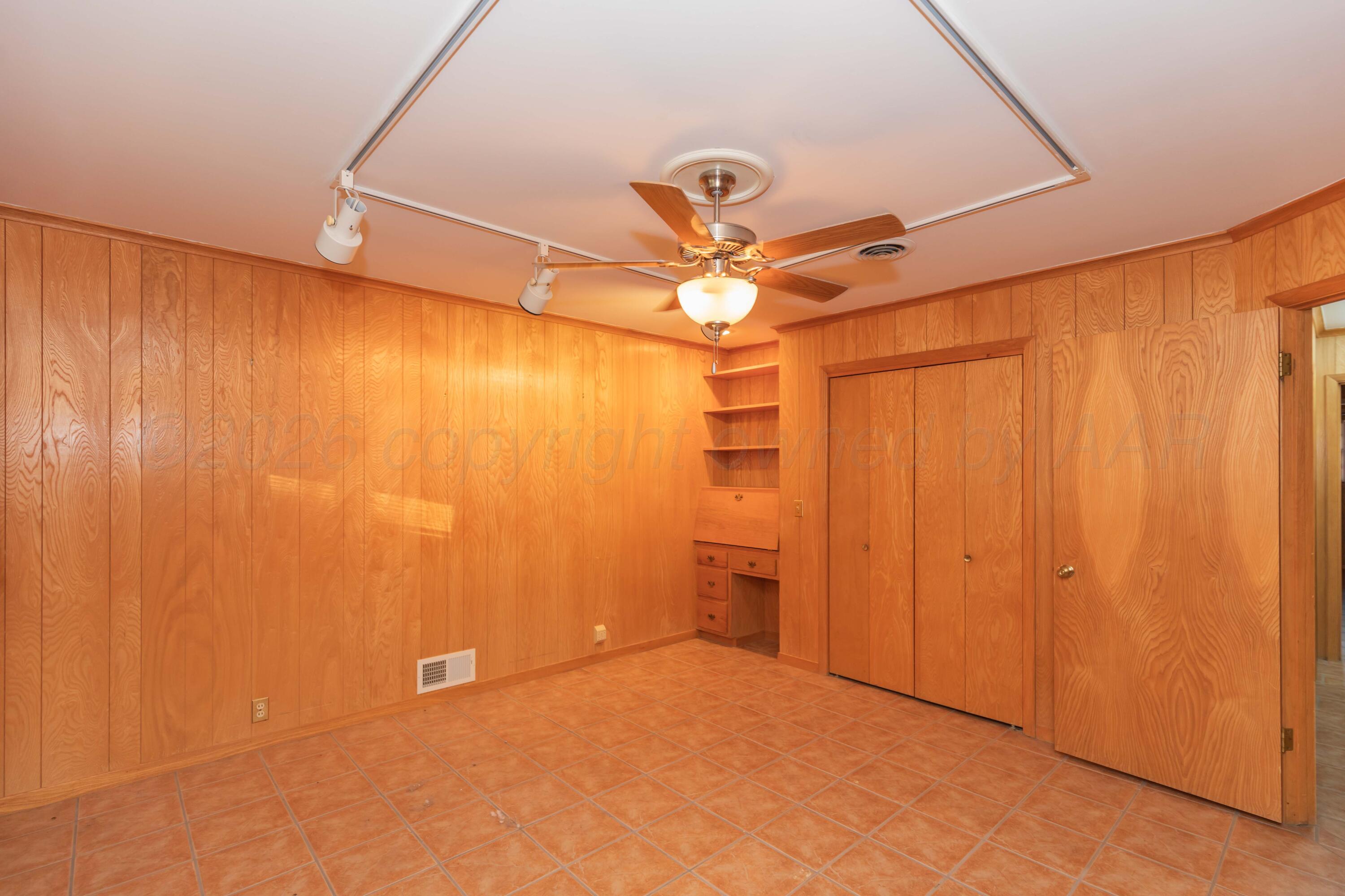 901 West 2nd Street Claude, TX 79019 - Photo 45 of 64 BEDROOM 3 VIEW 2