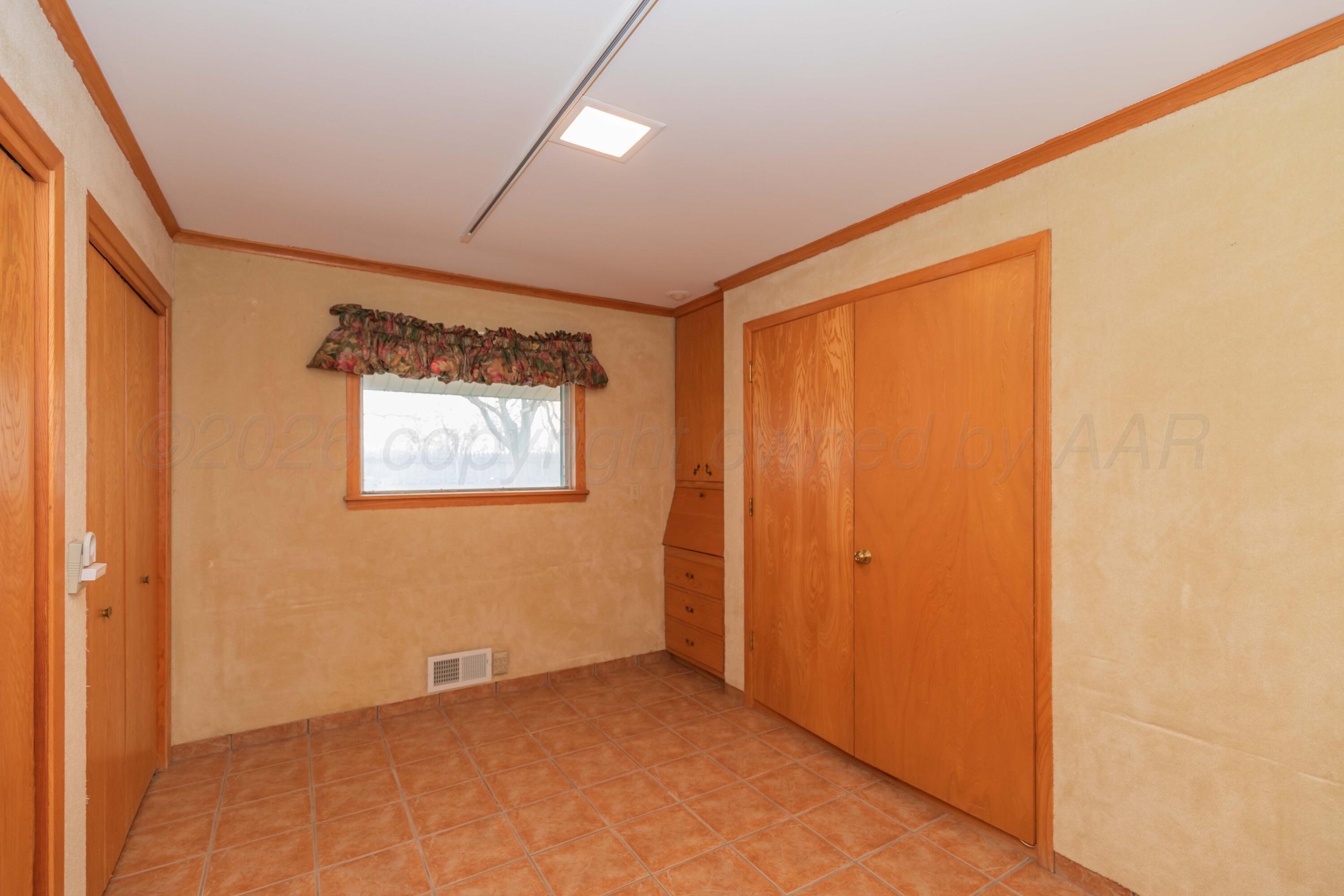 901 West 2nd Street Claude, TX 79019 - Photo 50 of 64 BEDROOM 4 VIEW 1