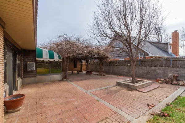 $499,000 | 901 West 2nd Street, Claude, TX 79019