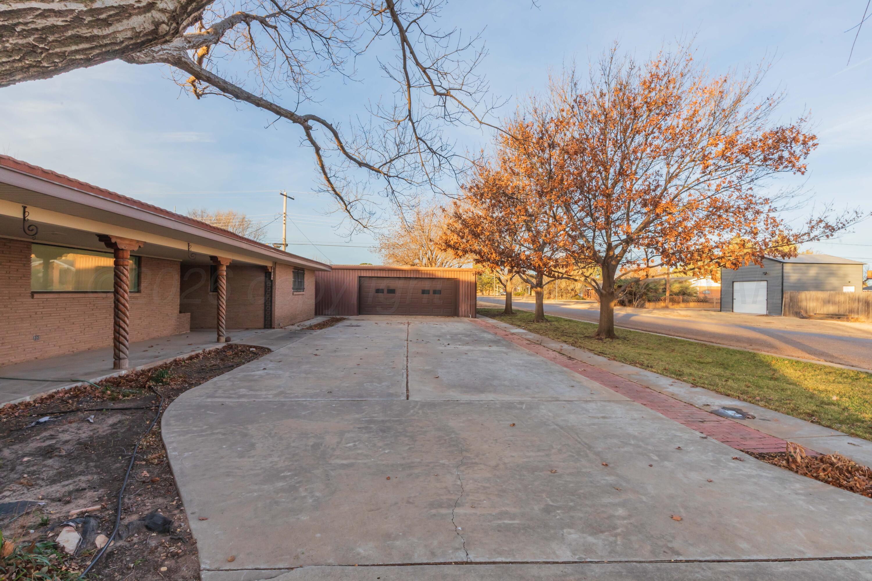 901 West 2nd Street Claude, TX 79019 - Photo 64 of 64 FRONT VIEW