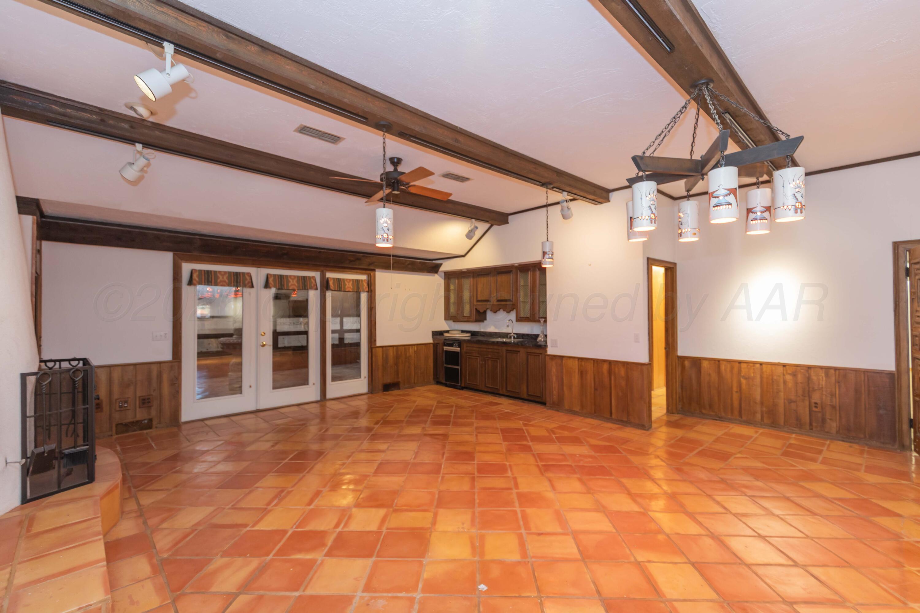 901 West 2nd Street Claude, TX 79019 - Photo 7 of 64 DEN