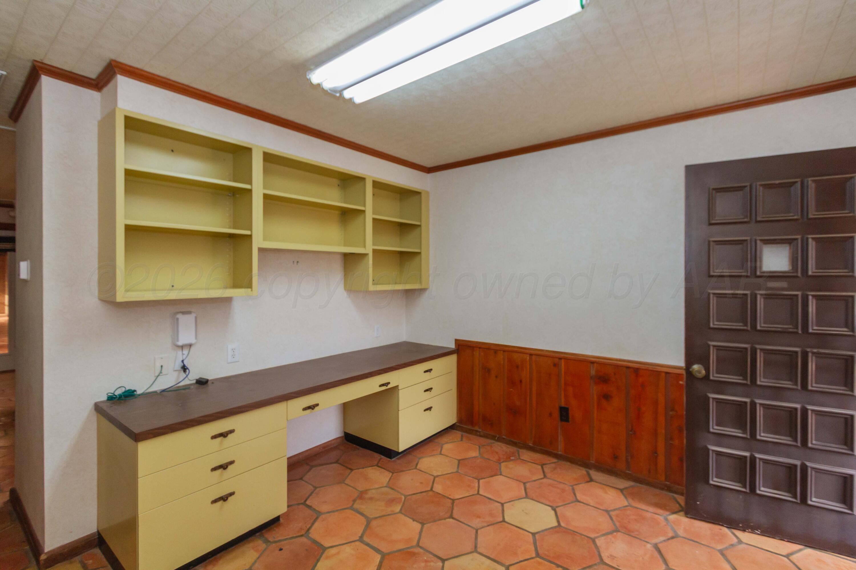 901 West 2nd Street Claude, TX 79019 - Photo 10 of 64 OFFICE