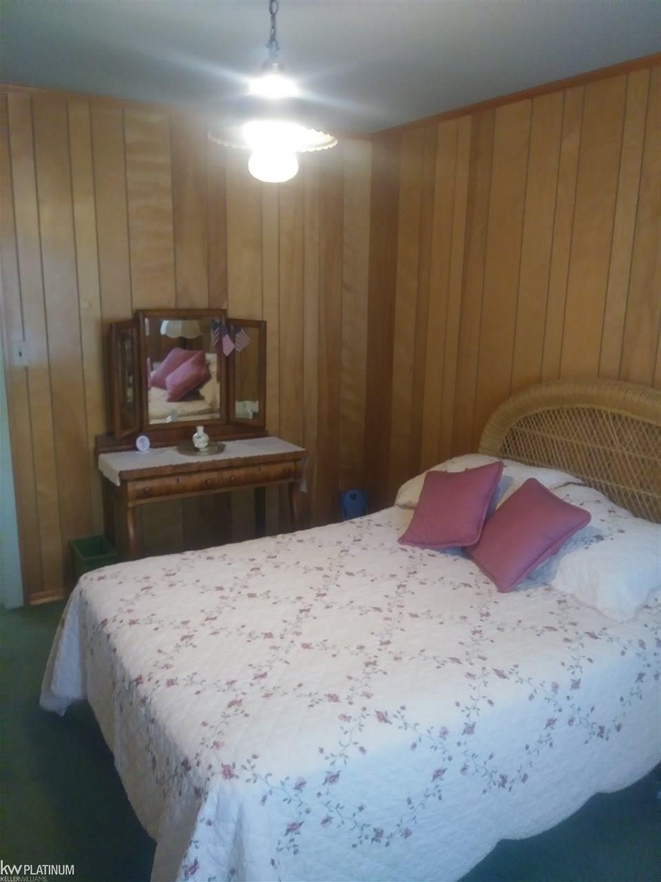 6318 Lakeshore Road Fort Gratiot, MI 48059 - Photo 36 of 46 31370664-35.JPG