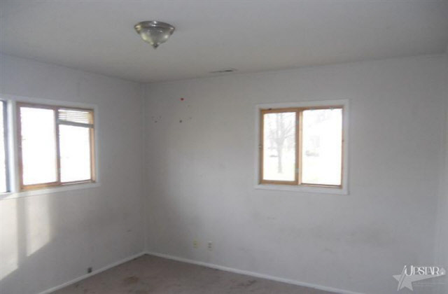 6222 Kent Road Fort Wayne, IN 46816 - Photo 4 of 7
