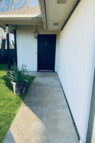 $1,700 | 505 South First Street, Unit A, Grandview, TX 76050