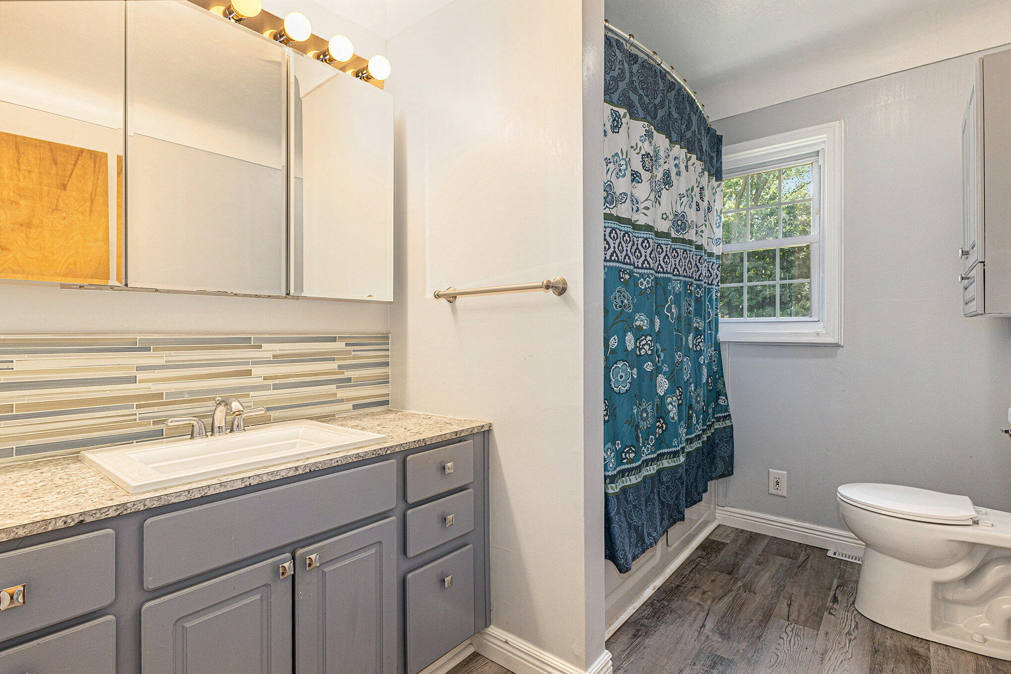 5225 Merriman Road Jackson, MI 49201 - Photo 13 of 25 013_file_540