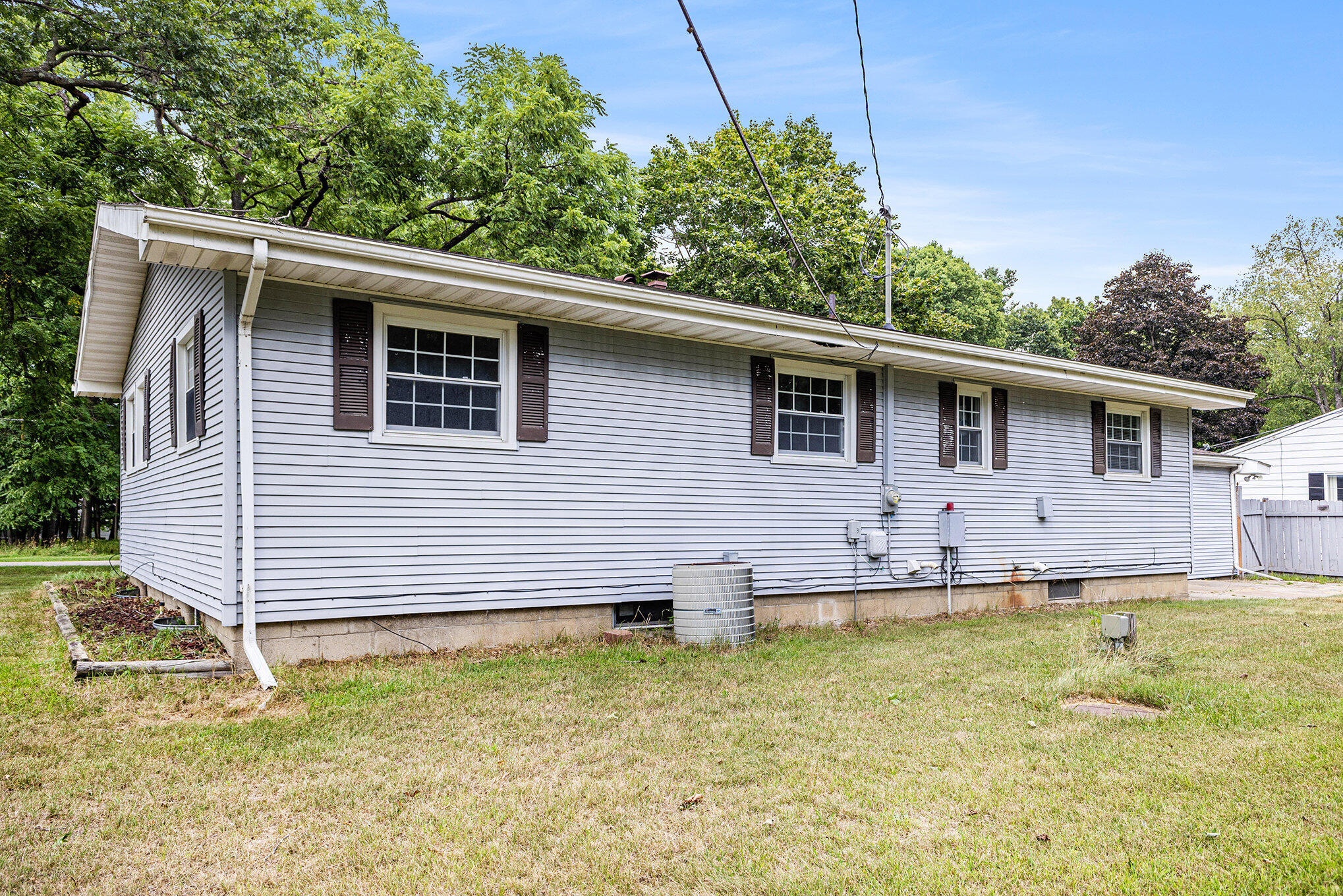 5225 Merriman Road Jackson, MI 49201 - Photo 23 of 25 023_file_905
