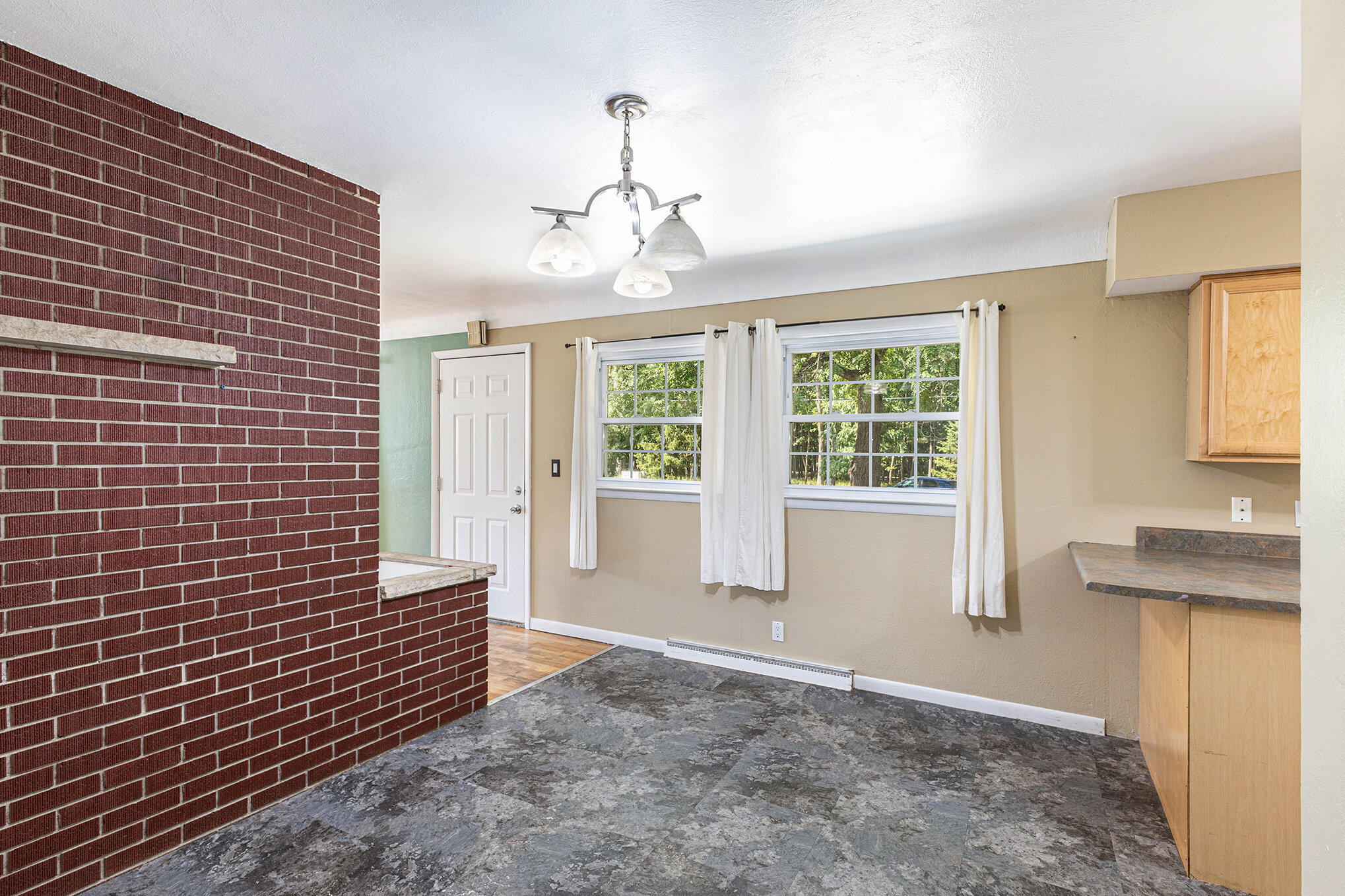 5225 Merriman Road Jackson, MI 49201 - Photo 6 of 25 006_file_791