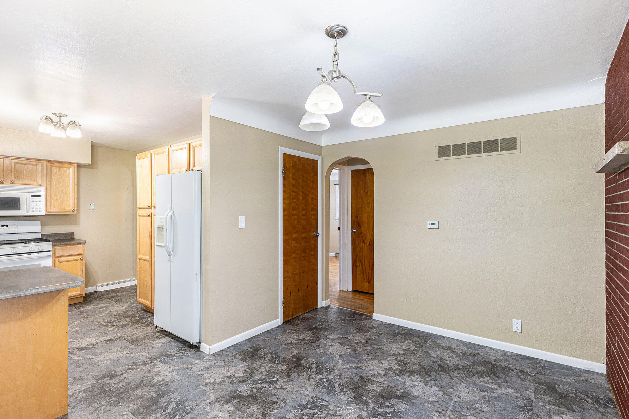5225 Merriman Road Jackson, MI 49201 - Photo 7 of 25 007_file_956