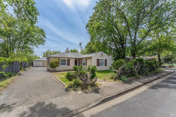 $335,000 | 701 West Mill Street, Ukiah, CA 95482