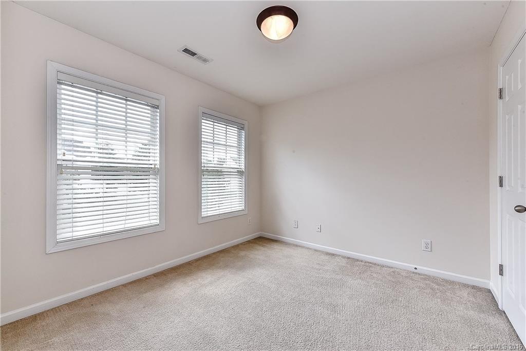 3111 Gloxinia Road Charlotte, NC 28215 - Photo 20 of 24