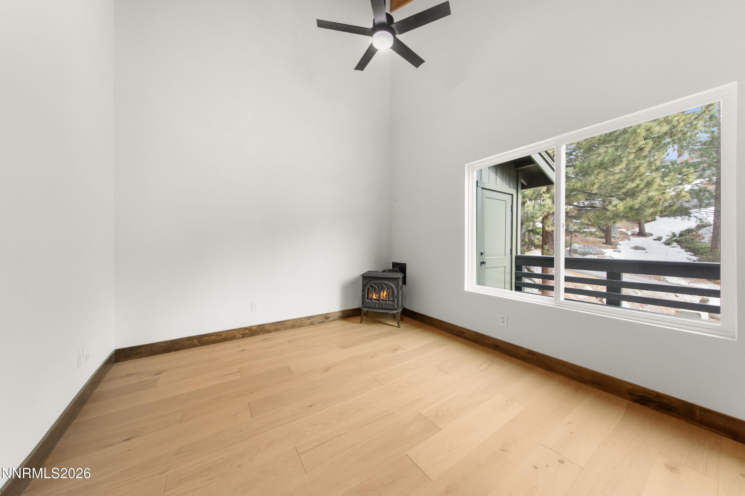 307 Galaxy Lane, Unit C Stateline, NV 89449 - Photo 6 of 26 307GalaxyLnUnitC(interiors)(2of12)