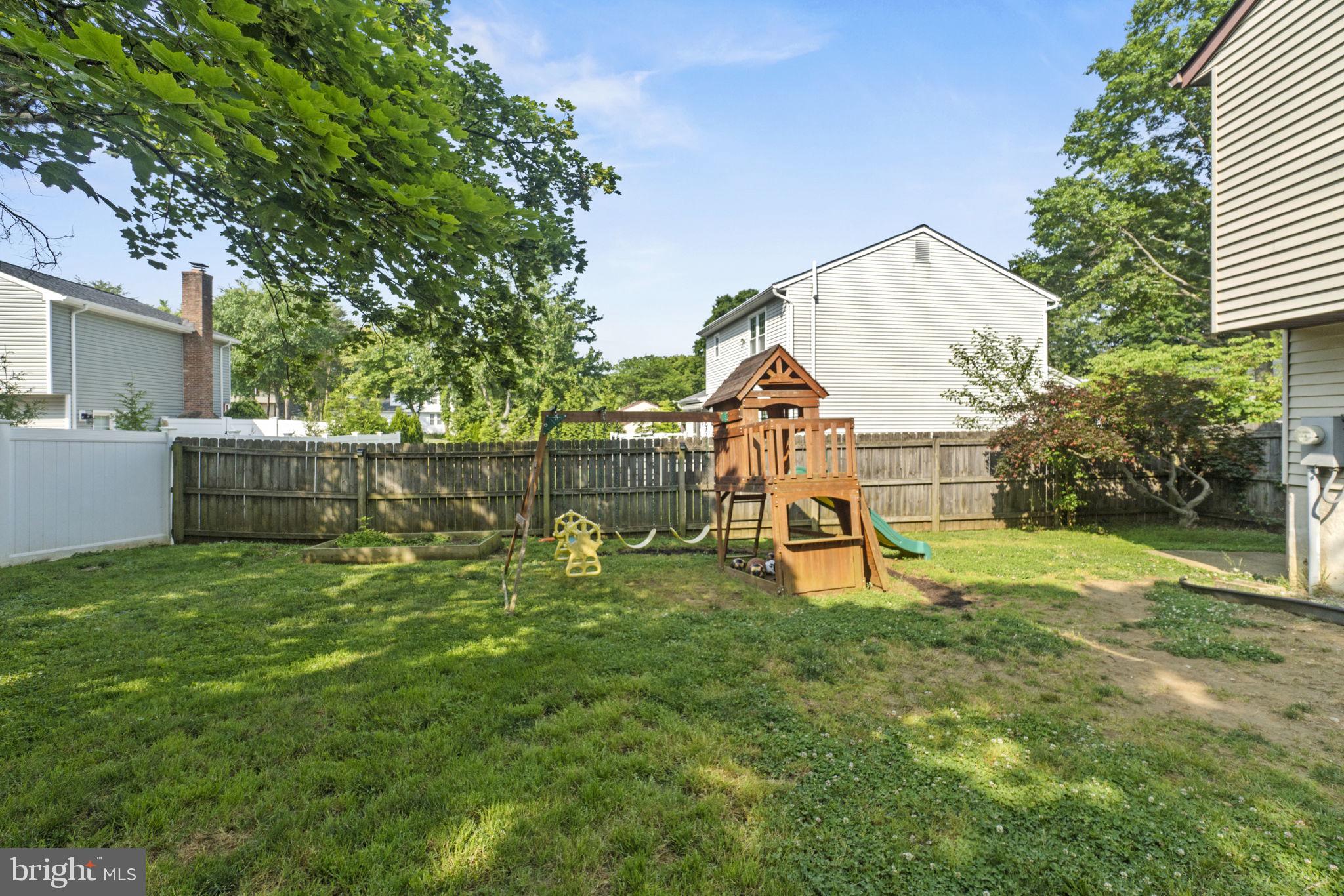 287 Waycross Way Arnold, MD 21012 - Photo 13 of 34 Fully fenced and spacious backyard