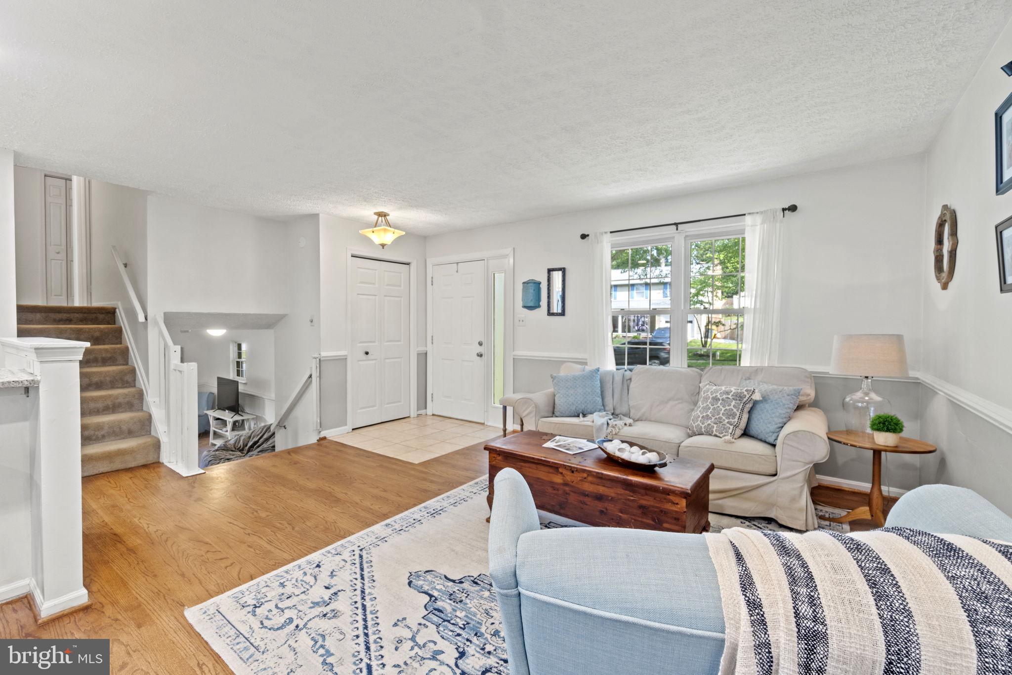 287 Waycross Way Arnold, MD 21012 - Photo 4 of 34 Gleaming hardwood floors on the main level