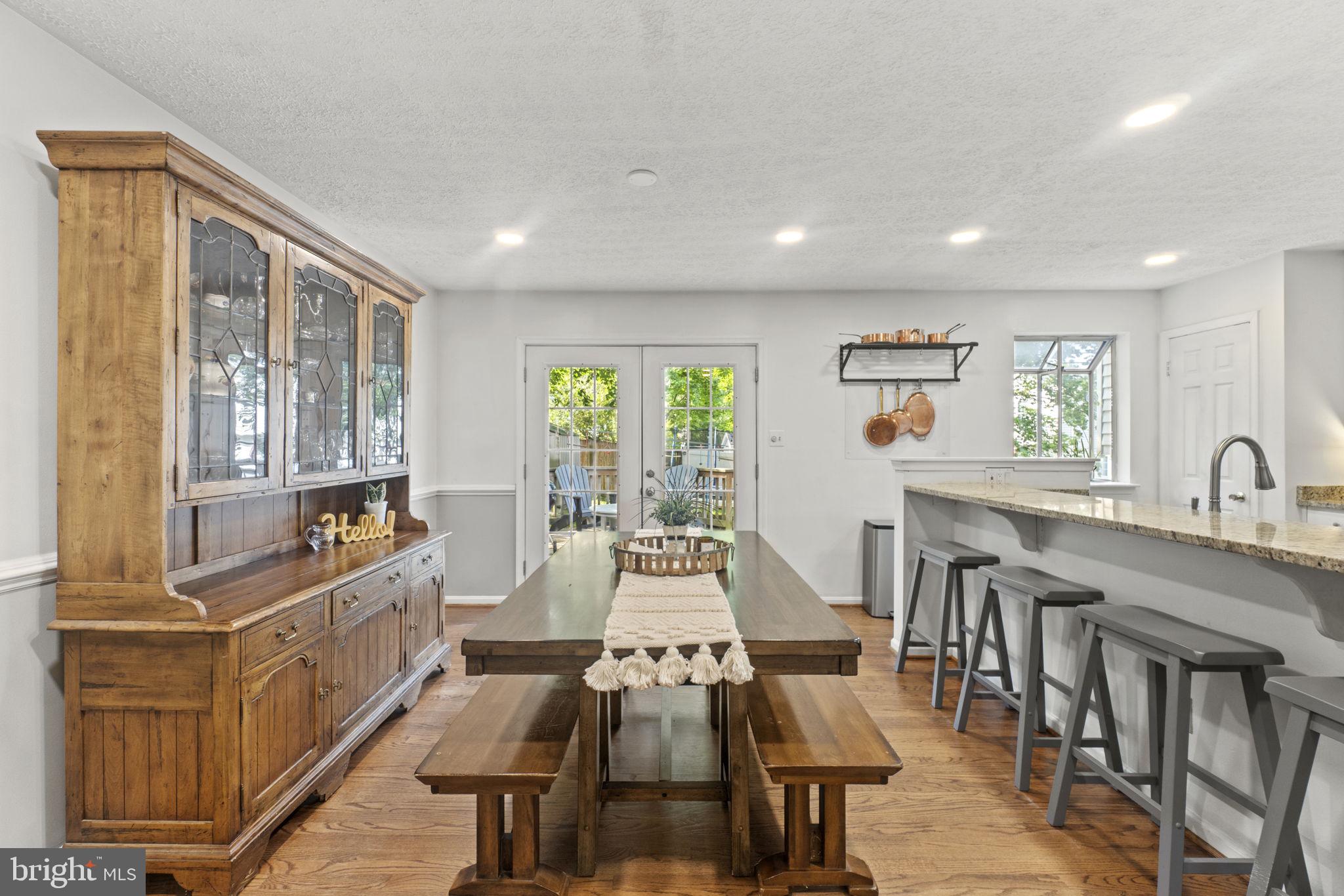 287 Waycross Way Arnold, MD 21012 - Photo 7 of 34 Wonderful dining area and adjoining island seating