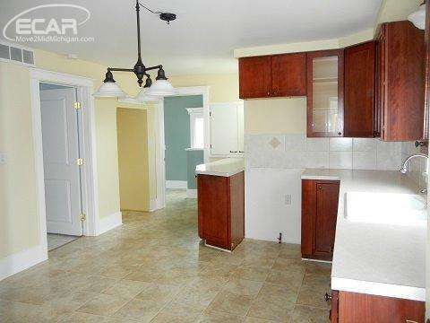 9691 Newburg Road Durand, MI 48429 - Photo 3 of 25 20424273-2.JPG
