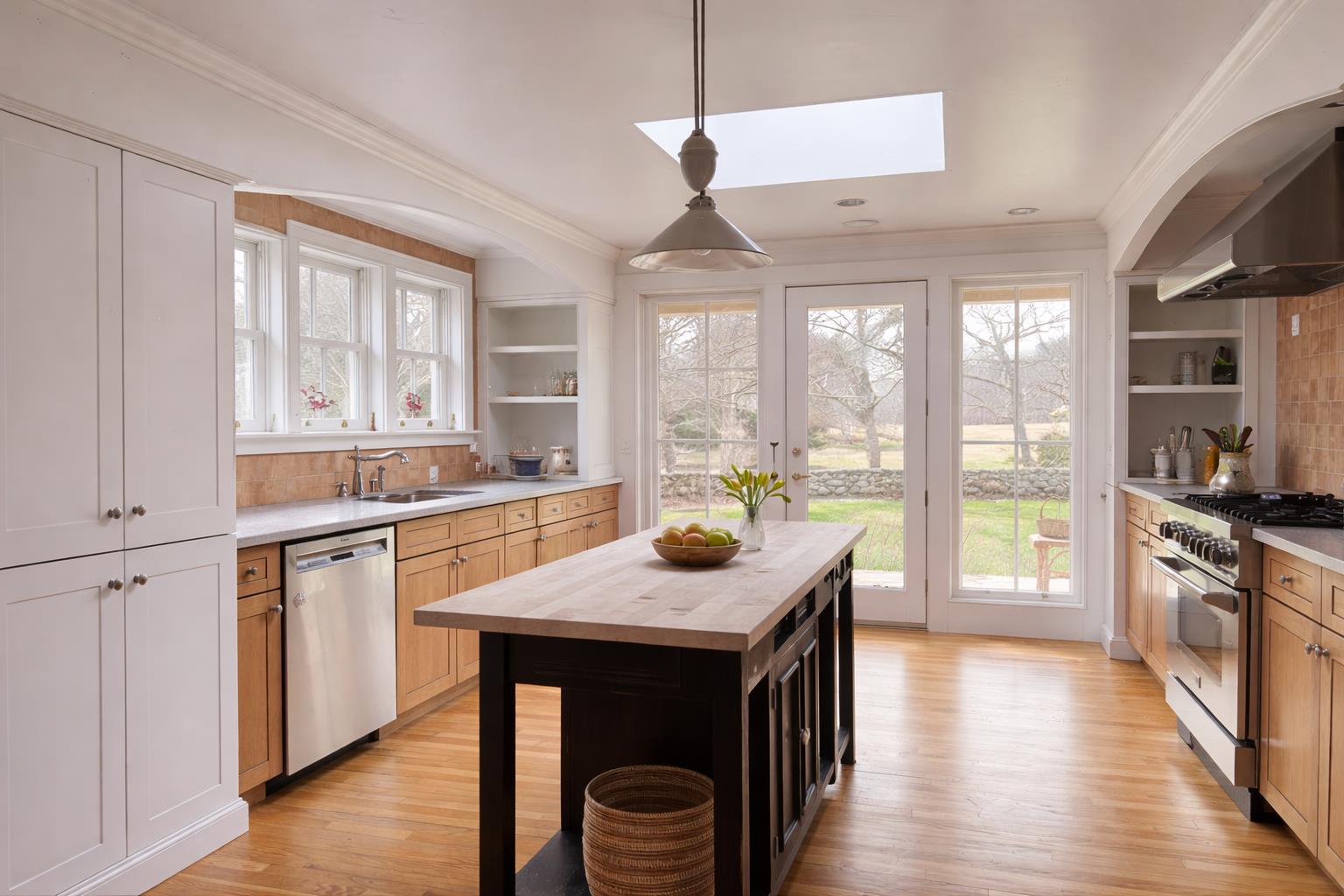 30 Water Gate Road Vineyard Haven, MA 02568 - Photo 10 of 21