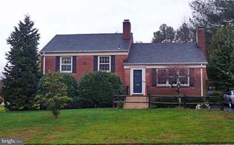 6813 Lynbrook Drive Springfield, VA 22150 - Photo 1 of 16 Exterior (Main)