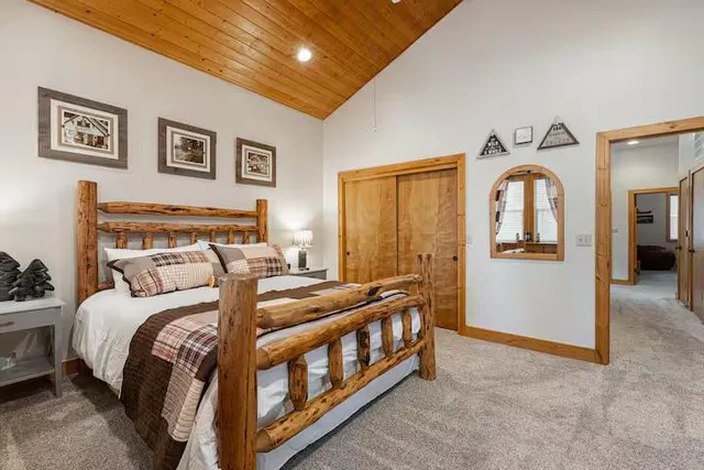 $559,000 | 40830 Village Pass Lane, Unit 22, Shaver Lake, CA 93664