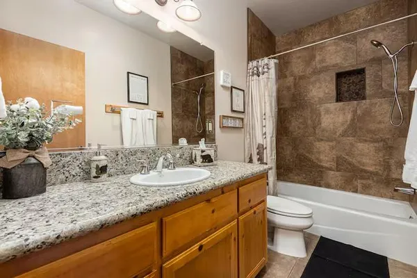 $559,000 | 40830 Village Pass Lane, Unit 22, Shaver Lake, CA 93664