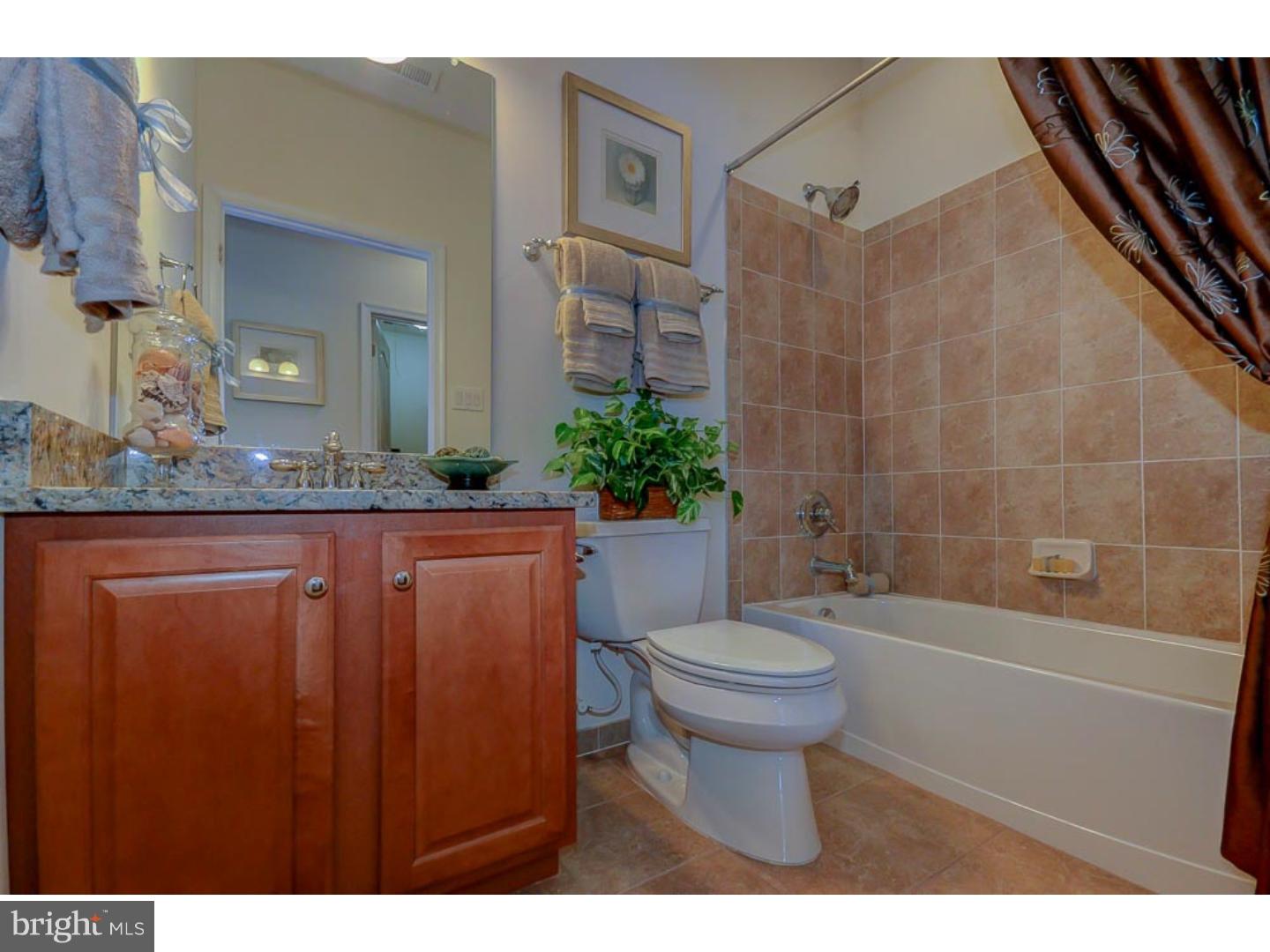 167 Field Loop Glassboro, NJ 08028 - Photo 1 of 14 Gallery Image 1
